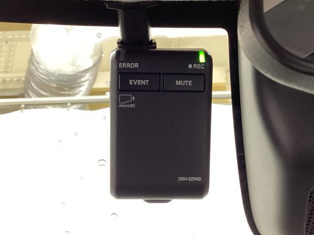 ヴェゼル ｅ：ＨＥＶＸ・ＨｕＮＴパッケージ　中古スタッドレスタイヤ、純正メモリーナビ、ドライブレコーダー前後装着＋ＥＴＣ付　当社デモカー　フルセグテレビ　クルーズコントロール　衝突被害軽減ブレーキ　ワンオーナー　ソナー　ＬＥＤライト　ＤＶＤ（22枚目）