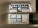 ハンドルの左下にETCとHondaセンシング用の、VSA(ABS+TCS+横滑り抑制)解除スイッチなどがついています。高速道路の料金所の通過も楽々です。 カードの取り出しもしやすい場所についています。