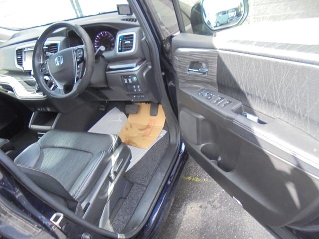 オデッセイ アブソルート・ＥＸ　７人乗り　純正ナビＴＶバックカメラ　ＥＴＣ前後ドラレコ　両側パワースライド　ハーフレザー運パワーシート　２列目オットマン　オートクルーズ　衝突被害軽減ブレーキ　　ＬＥＤライト　フォグ　純正エアロ（8枚目）