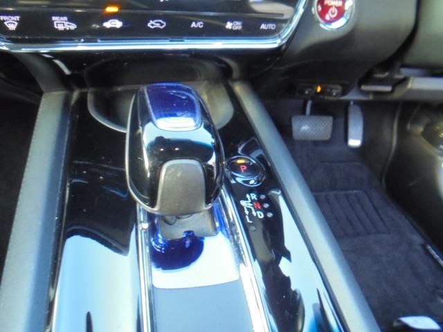 ヴェゼル ハイブリッドＸ・Ｌパッケージ　ハイブリッド４ＷＤ、ホンダインターナビ・ＴＶ・Ｂｌｕｅｔｏｏｔｈ対応、オートクルーズ、シートヒーター、社外エアロバンパー、社外１８インチアルミホイール、車高調（減衰力調整付き）、ＥＴＣ、ＬＥＤライト（15枚目）