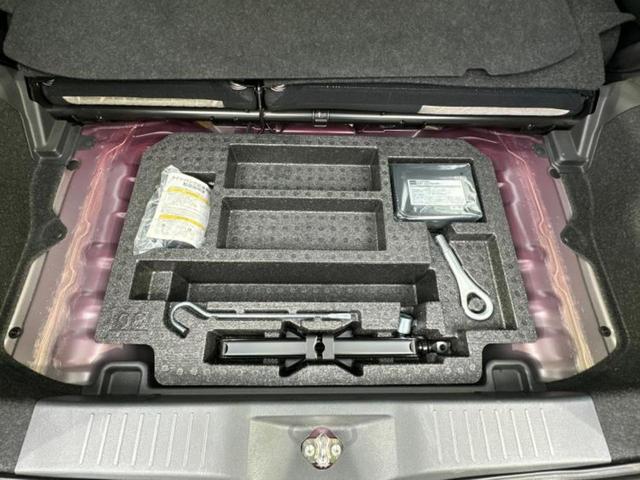 パッソ モーダ 新品タイヤ/保証書/純正 SDナビ/ヘッドランプ HID/Bluetooth接続/EBD付ABS/横滑り防止装置/アイドリングストップ/ワンセグTV/DVD/エアバッグ 運転席/エアバッグ 助手席(24枚目)