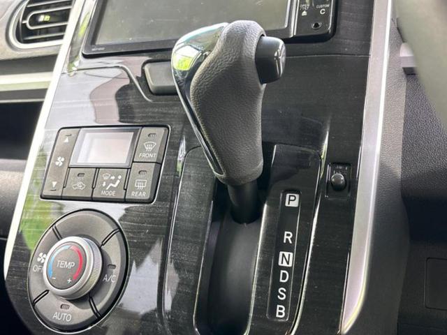 タント カスタムXトップエディションSA 新品タイヤ/保証書/純正 SDナビ/衝突安全装置/電動スライドドア/シート 合皮/ヘッドランプ LED/ETC/EBD付ABS/横滑り防止装置/アイドリングストップ/フルセグTV/禁煙車 ワンオーナー(16枚目)