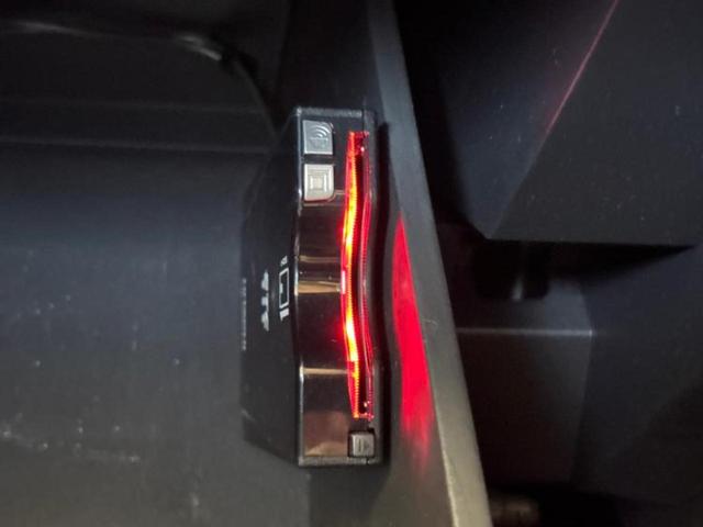 ノート Ｘ　社外　ＳＤナビ／衝突安全装置／車線逸脱防止支援システム／Ｂｌｕｅｔｏｏｔｈ接続／ＥＴＣ／ＥＢＤ付ＡＢＳ／横滑り防止装置／アイドリングストップ／バックモニター／フルセグＴＶ／ＤＶＤ／エアバッグ　運転席（18枚目）