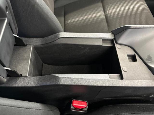 ノート Ｘ　社外　ＳＤナビ／衝突安全装置／車線逸脱防止支援システム／Ｂｌｕｅｔｏｏｔｈ接続／ＥＴＣ／ＥＢＤ付ＡＢＳ／横滑り防止装置／アイドリングストップ／バックモニター／フルセグＴＶ／ＤＶＤ／エアバッグ　運転席（32枚目）