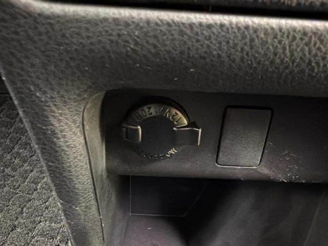 エスクァイア Ｇｉブラックテーラード　エアロ／純正　１０インチ　ＳＤナビ／フリップダウンモニター／衝突安全装置／両側電動スライドドア／シートヒーター／車線逸脱防止支援システム／シート　合皮／ヘッドランプ　ＬＥＤ／ＥＴＣ／ＥＢＤ付ＡＢＳ（39枚目）