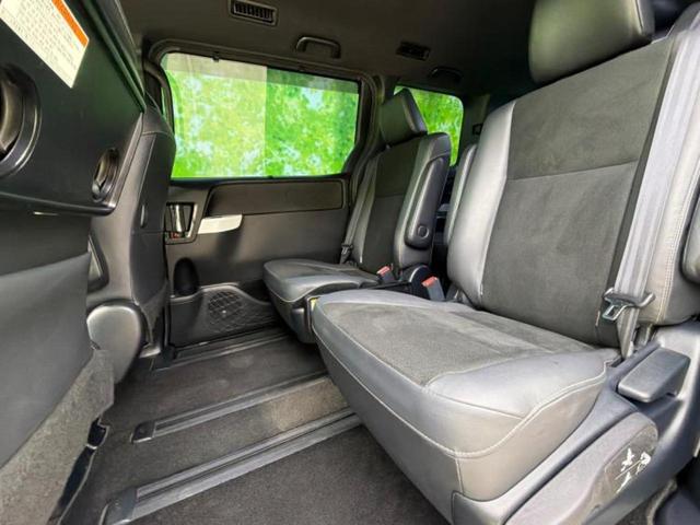 ノア ハイブリッドＳｉダブルバイビー２　新品タイヤ／純正　９インチ　ＳＤナビ／デジタルインナーミラー／衝突安全装置／両側電動スライドドア／シートヒーター／車線逸脱防止支援システム／シート　ハーフレザー／ヘッドランプ　ＬＥＤ／ＥＴＣ　記録簿（7枚目）