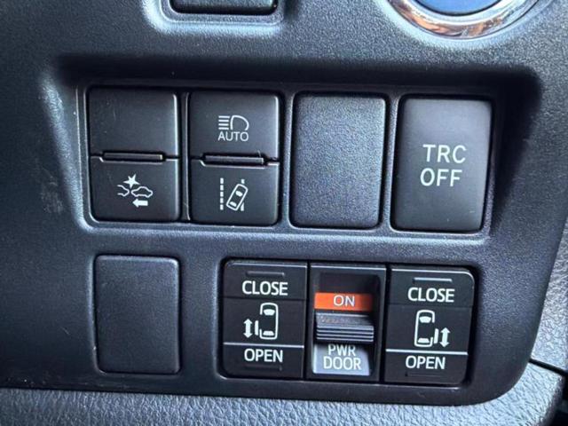 ノア ハイブリッドＳｉダブルバイビー２　新品タイヤ／純正　９インチ　ＳＤナビ／デジタルインナーミラー／衝突安全装置／両側電動スライドドア／シートヒーター／車線逸脱防止支援システム／シート　ハーフレザー／ヘッドランプ　ＬＥＤ／ＥＴＣ　記録簿（28枚目）