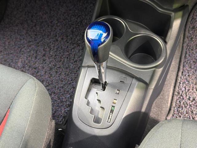 アクア Ｓ　保証書／純正　９インチ　ＳＤナビ／ＥＴＣ／ＥＢＤ付ＡＢＳ／横滑り防止装置／アイドリングストップ／フルセグＴＶ／エアバッグ　運転席／エアバッグ　助手席／パワーウインドウ／キーレスエントリー　ワンオーナー（17枚目）