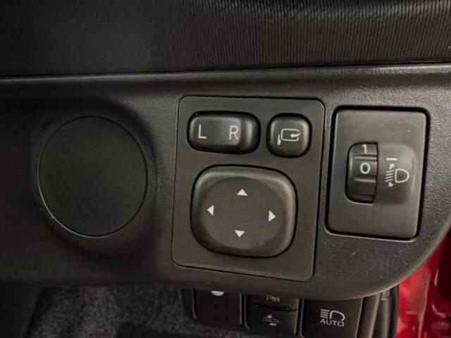 アクア Ｓ　保証書／純正　９インチ　ＳＤナビ／ＥＴＣ／ＥＢＤ付ＡＢＳ／横滑り防止装置／アイドリングストップ／フルセグＴＶ／エアバッグ　運転席／エアバッグ　助手席／パワーウインドウ／キーレスエントリー　ワンオーナー（26枚目）