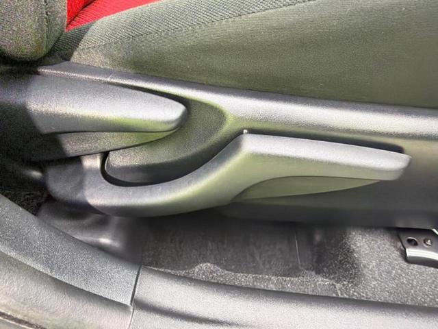 アクア Ｓ　保証書／純正　９インチ　ＳＤナビ／ＥＴＣ／ＥＢＤ付ＡＢＳ／横滑り防止装置／アイドリングストップ／フルセグＴＶ／エアバッグ　運転席／エアバッグ　助手席／パワーウインドウ／キーレスエントリー　ワンオーナー（38枚目）