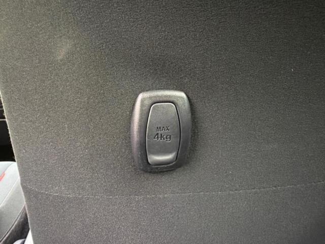 アクア Ｓ　保証書／純正　９インチ　ＳＤナビ／ＥＴＣ／ＥＢＤ付ＡＢＳ／横滑り防止装置／アイドリングストップ／フルセグＴＶ／エアバッグ　運転席／エアバッグ　助手席／パワーウインドウ／キーレスエントリー　ワンオーナー（42枚目）