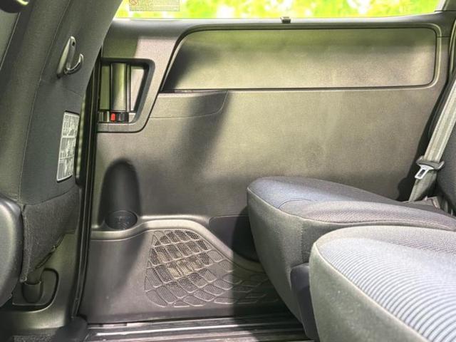 ノア ハイブリッドＸ　新品タイヤ／保証書／純正　１０インチ　ＳＤナビ／フリップダウンモニター　純正　１０．２インチ／電動スライドドア／ヘッドランプ　ＨＩＤ／ＥＴＣ／ＥＢＤ付ＡＢＳ／横滑り防止装置　後席モニター　ワンオーナー（22枚目）