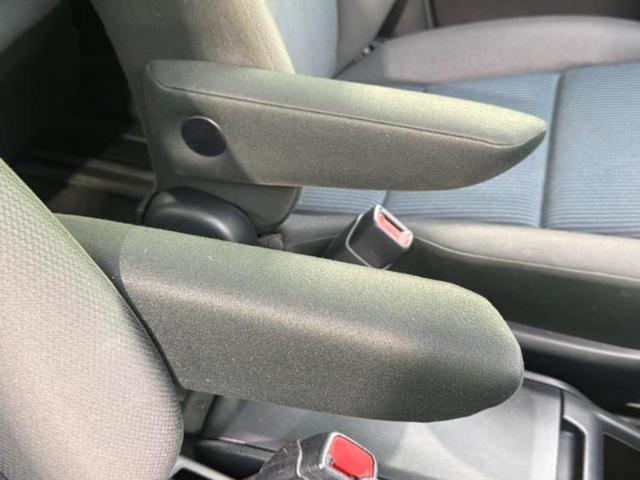 ノア ハイブリッドＸ　新品タイヤ／保証書／純正　１０インチ　ＳＤナビ／フリップダウンモニター　純正　１０．２インチ／電動スライドドア／ヘッドランプ　ＨＩＤ／ＥＴＣ／ＥＢＤ付ＡＢＳ／横滑り防止装置　後席モニター　ワンオーナー（33枚目）