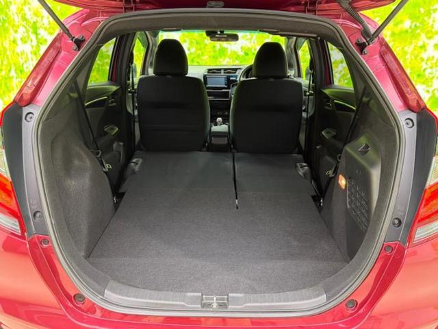 フィットハイブリッド ハイブリッド・Sホンダセンシング 新品タイヤ/純正エアロ/純正 SDナビ/ヘッドランプ LED/ETC/EBD付ABS/横滑り防止装置/アイドリングストップ/フルセグTV/エアバッグ 運転席/エアバッグ 助手席/エアバッグ サイド(19枚目)