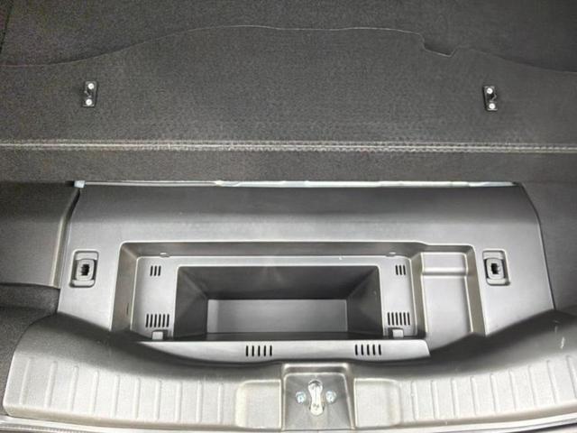 フィットハイブリッド ハイブリッド・Sホンダセンシング 新品タイヤ/純正エアロ/純正 SDナビ/ヘッドランプ LED/ETC/EBD付ABS/横滑り防止装置/アイドリングストップ/フルセグTV/エアバッグ 運転席/エアバッグ 助手席/エアバッグ サイド(24枚目)