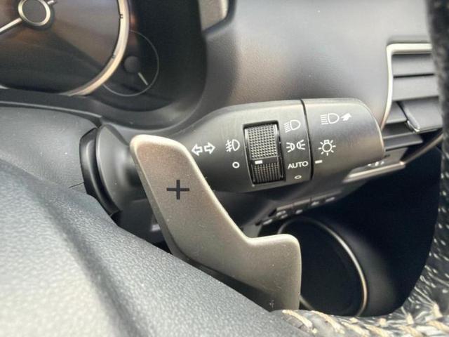 NX NX300h Fスポーツ サンルーフ/保証書/純正 SDナビ/プリクラッシュセーフティ/エアーシート 前席/パノラミックビューモニター/シート フルレザー/ヘッドランプ LED/Bluetooth接続/ETC2.0 革シート(15枚目)