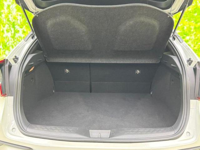 Ｃ－ＨＲ Ｇ　新品タイヤ／保証書／純正　９インチ　ナビ／衝突安全装置／シートヒーター／車線逸脱防止支援システム／シート　ハーフレザー／ヘッドランプ　ＬＥＤ／ＥＴＣ／ＥＢＤ付ＡＢＳ／横滑り防止装置　ＬＥＤヘッドランプ（8枚目）