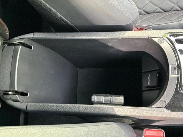 Ｃ－ＨＲ Ｇ　新品タイヤ／保証書／純正　９インチ　ナビ／衝突安全装置／シートヒーター／車線逸脱防止支援システム／シート　ハーフレザー／ヘッドランプ　ＬＥＤ／ＥＴＣ／ＥＢＤ付ＡＢＳ／横滑り防止装置　ＬＥＤヘッドランプ（31枚目）