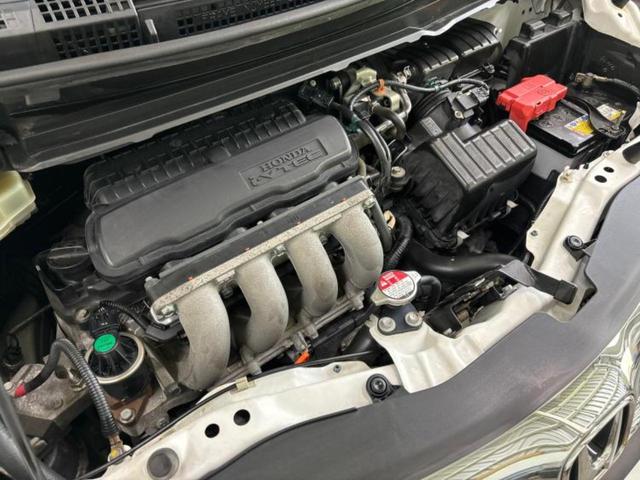 フリード Ｇジャストセレクション　新品タイヤ／保証書／社外　ＳＤナビ／フリップダウンモニター／両側電動スライドドア／ヘッドランプ　ＬＥＤ／ＥＴＣ／ＥＢＤ付ＡＢＳ／フルセグＴＶ／エアバッグ　運転席／エアバッグ　助手席　後席モニター（46枚目）