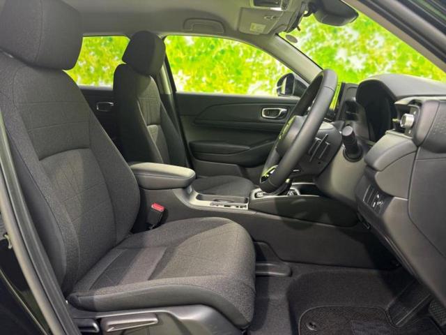 ヴェゼル eHEV X 保証書/ディスプレイオーディオ/衝突安全装置/車線逸脱防止支援システム/ヘッドランプ LED/ETC/EBD付ABS/横滑り防止装置/アイドリングストップ/クルーズコントロール/フルセグTV 禁煙車(5枚目)