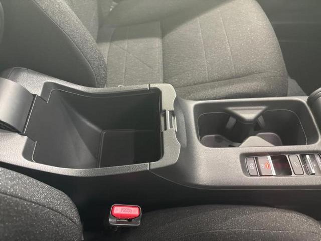 ヴェゼル eHEV X 保証書/ディスプレイオーディオ/衝突安全装置/車線逸脱防止支援システム/ヘッドランプ LED/ETC/EBD付ABS/横滑り防止装置/アイドリングストップ/クルーズコントロール/フルセグTV 禁煙車(25枚目)