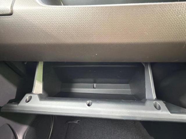 ＷＥＣＡＲＳでは各商談席に大型モニターをご用意しております！見やすい大画面でゆったりと全国の在庫をご覧いただけます！是非ご来店お待ちしております！