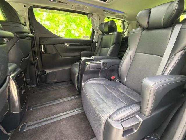 アルファード S Cパッケージ 新品タイヤ/サンルーフ/保証書/純正 10インチ SDナビ/フリップダウンモニター/両側電動スライドドア/シート フルレザー/電動バックドア/ヘッドランプ LED/ETC/EBD付ABS 革シート(7枚目)