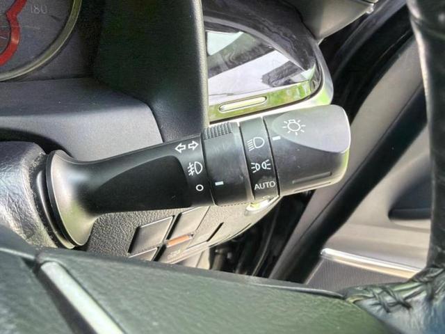 アルファード S Cパッケージ 新品タイヤ/サンルーフ/保証書/純正 10インチ SDナビ/フリップダウンモニター/両側電動スライドドア/シート フルレザー/電動バックドア/ヘッドランプ LED/ETC/EBD付ABS 革シート(16枚目)