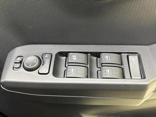 タフト 4WD Gダーククロムベンチャー ガラスルーフ/保証書/ディスプレイオーディオ9インチ/スマートアシスト(トヨタ・ダイハツ)/シートヒーター 前席/車線逸脱防止支援システム/ヘッドランプ LED/Bluetooth接続 4WD TV(24枚目)