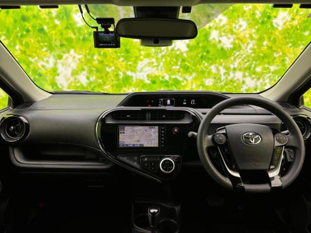 アクア Sスタイルブラック 新品タイヤ/保証書/純正 SDナビ/衝突安全装置/車線逸脱防止支援システム/ヘッドランプ LED/Bluetooth接続/ETC/EBD付ABS/横滑り防止装置/アイドリングストップ/フルセグTV(4枚目)