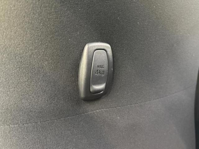 アクア Sスタイルブラック 新品タイヤ/保証書/純正 SDナビ/衝突安全装置/車線逸脱防止支援システム/ヘッドランプ LED/Bluetooth接続/ETC/EBD付ABS/横滑り防止装置/アイドリングストップ/フルセグTV(44枚目)