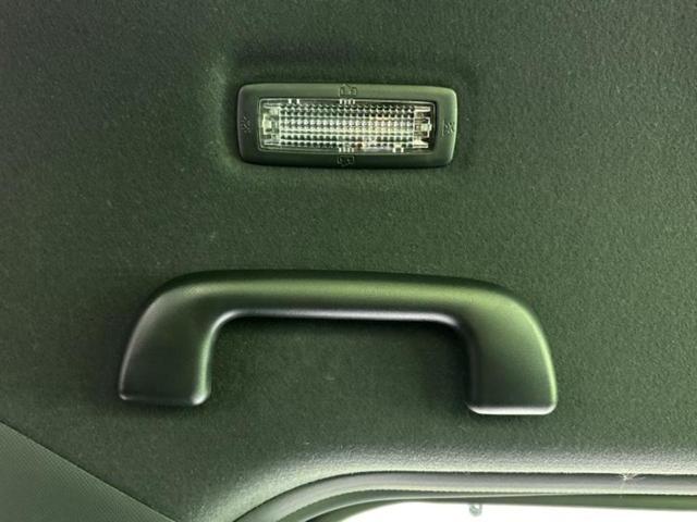 国産車から輸入車まで多様なお客様のニーズのお応えできるように、全国規模で豊富な在庫展開！車のことならＷＥＣＡＲＳへ！