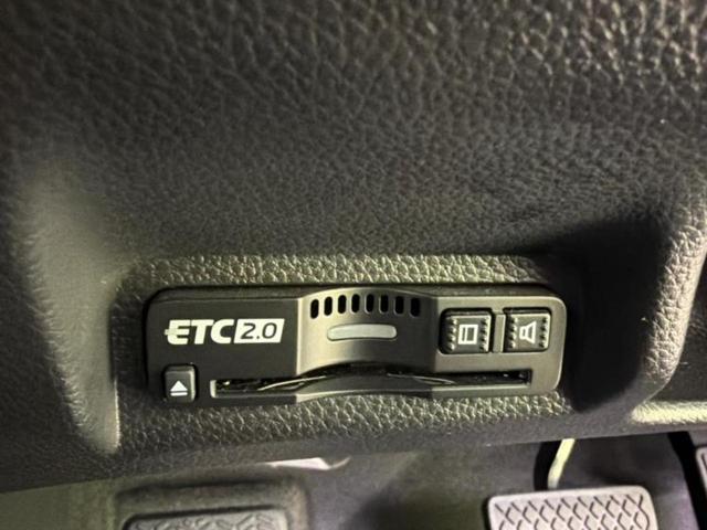 ヴェゼル ｅＨＥＶ　Ｚ　純正　９インチ　ＳＤナビ／衝突安全装置／シートヒーター／車線逸脱防止支援システム／シート　ハーフレザー／電動バックドア／ヘッドランプ　ＬＥＤ／ＥＴＣ／ＥＢＤ付ＡＢＳ／横滑り防止装置　ＬＥＤヘッドランプ（18枚目）