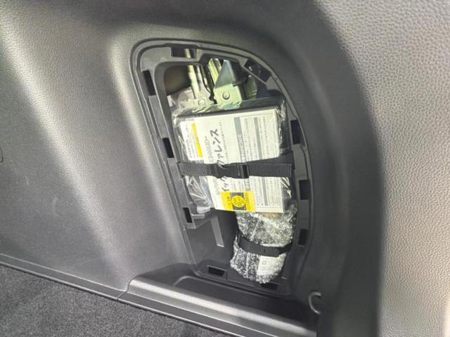 ヴェゼル ｅＨＥＶ　Ｚ　純正　９インチ　ＳＤナビ／衝突安全装置／シートヒーター／車線逸脱防止支援システム／シート　ハーフレザー／電動バックドア／ヘッドランプ　ＬＥＤ／ＥＴＣ／ＥＢＤ付ＡＢＳ／横滑り防止装置　ＬＥＤヘッドランプ（25枚目）