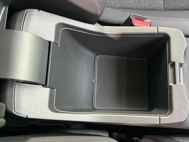 ヴェゼル ｅＨＥＶ　Ｚ　純正　９インチ　ＳＤナビ／衝突安全装置／シートヒーター／車線逸脱防止支援システム／シート　ハーフレザー／電動バックドア／ヘッドランプ　ＬＥＤ／ＥＴＣ／ＥＢＤ付ＡＢＳ／横滑り防止装置　ＬＥＤヘッドランプ（32枚目）