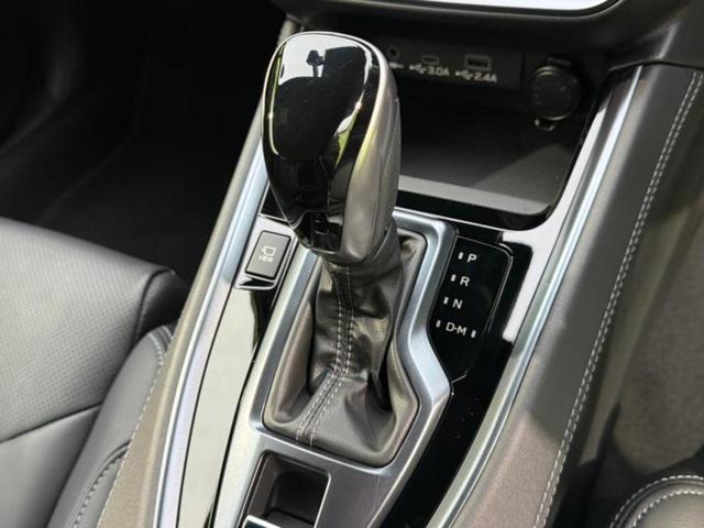 レヴォーグ レイバック 4WDブラックセレクション 保証書/純正 SDナビ/デジタルインナーミラー/シートヒーター/全方位モニター/車線逸脱防止支援システム/シート フルレザー/電動バックドア/ヘッドランプ LED/ETC/EBD付ABS 革シート(17枚目)