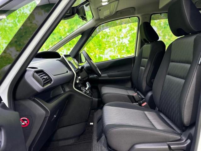 セレナ eパワーハイウェイスターV 新品タイヤ/保証書/純正 10インチ メモリーナビ/フリップダウンモニター 純正 9インチ/エマージェンシーブレーキ/両側電動スライドドア/アラウンドビューモニター/車線逸脱防止支援システム(6枚目)