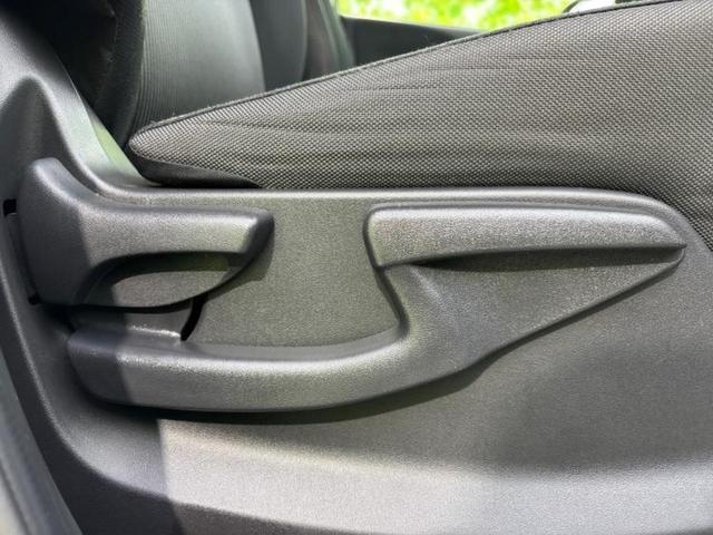 セレナ eパワーハイウェイスターV 新品タイヤ/保証書/純正 10インチ メモリーナビ/フリップダウンモニター 純正 9インチ/エマージェンシーブレーキ/両側電動スライドドア/アラウンドビューモニター/車線逸脱防止支援システム(40枚目)