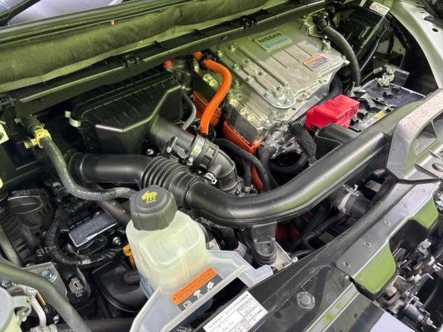 セレナ eパワーハイウェイスターV 新品タイヤ/保証書/純正 10インチ メモリーナビ/フリップダウンモニター 純正 9インチ/エマージェンシーブレーキ/両側電動スライドドア/アラウンドビューモニター/車線逸脱防止支援システム(50枚目)