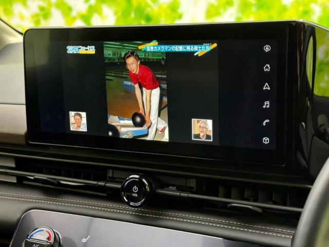 セレナ ４ＷＤ　ｅ－４ＯＲＣＥハイウェイスターＶ　純正エアロ／保証書／純正　１２．３インチ　メモリーナビ／エマージェンシーブレーキ／両側電動スライドドア／シートヒーター／アラウンドビューモニター／車線逸脱防止支援システム／プロパイロット　全周囲カメラ（11枚目）