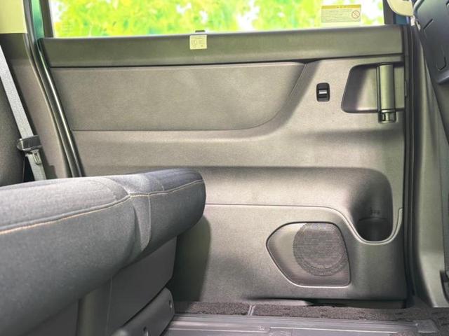 セレナ ４ＷＤ　ｅ－４ＯＲＣＥハイウェイスターＶ　純正エアロ／保証書／純正　１２．３インチ　メモリーナビ／エマージェンシーブレーキ／両側電動スライドドア／シートヒーター／アラウンドビューモニター／車線逸脱防止支援システム／プロパイロット　全周囲カメラ（24枚目）