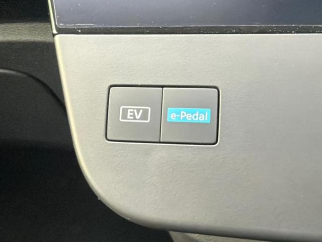 セレナ ４ＷＤ　ｅ－４ＯＲＣＥハイウェイスターＶ　純正エアロ／保証書／純正　１２．３インチ　メモリーナビ／エマージェンシーブレーキ／両側電動スライドドア／シートヒーター／アラウンドビューモニター／車線逸脱防止支援システム／プロパイロット　全周囲カメラ（28枚目）