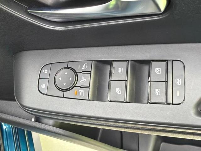 セレナ ４ＷＤ　ｅ－４ＯＲＣＥハイウェイスターＶ　純正エアロ／保証書／純正　１２．３インチ　メモリーナビ／エマージェンシーブレーキ／両側電動スライドドア／シートヒーター／アラウンドビューモニター／車線逸脱防止支援システム／プロパイロット　全周囲カメラ（30枚目）