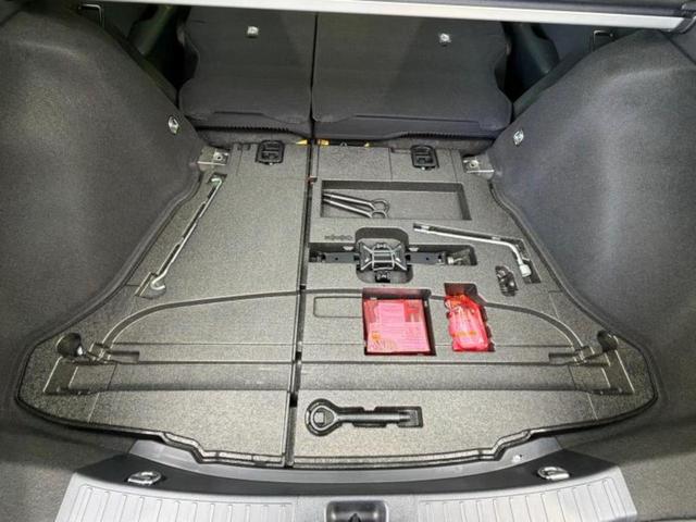 プリウス S 新品タイヤ/保証書/純正 9インチ SDナビ/トヨタセーフティセンス/ヘッドランプ LED/Bluetooth接続/ETC/EBD付ABS/横滑り防止装置/アイドリングストップ/バックモニター(24枚目)