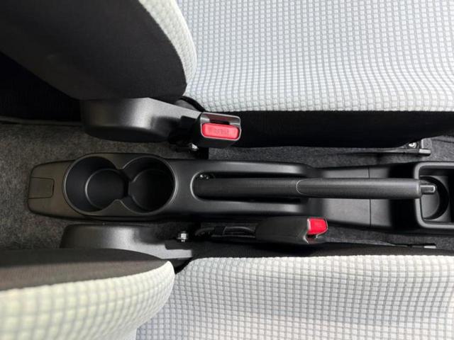 アルト Ｆ　新品タイヤ／保証書／ＥＢＤ付ＡＢＳ／横滑り防止装置／エアバッグ　運転席／エアバッグ　助手席／パワーウインドウ／キーレスエントリー／パワーステアリング／マニュアルエアコン／ユーザー買取車／ＣＤ／ラジオ（26枚目）