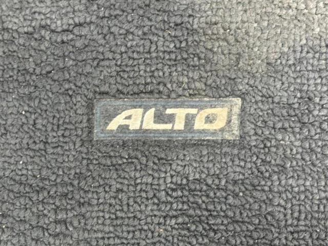 アルト Ｆ　新品タイヤ／保証書／ＥＢＤ付ＡＢＳ／横滑り防止装置／エアバッグ　運転席／エアバッグ　助手席／パワーウインドウ／キーレスエントリー／パワーステアリング／マニュアルエアコン／ユーザー買取車／ＣＤ／ラジオ（36枚目）