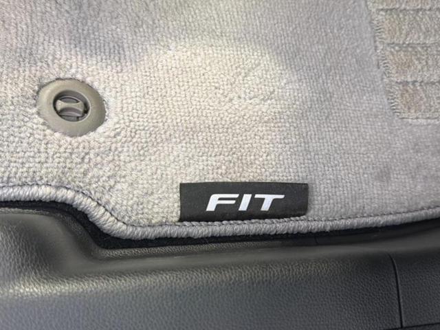 フィットハイブリッド ハイブリッド・Ｆパッケージ　新品タイヤ／保証書／純正　ＳＤナビ／ドライブレコーダー　前後／ＥＴＣ／ＥＢＤ付ＡＢＳ／横滑り防止装置／アイドリングストップ／バックモニター／エアバッグ　運転席／エアバッグ　助手席／パワーウインドウ（39枚目）