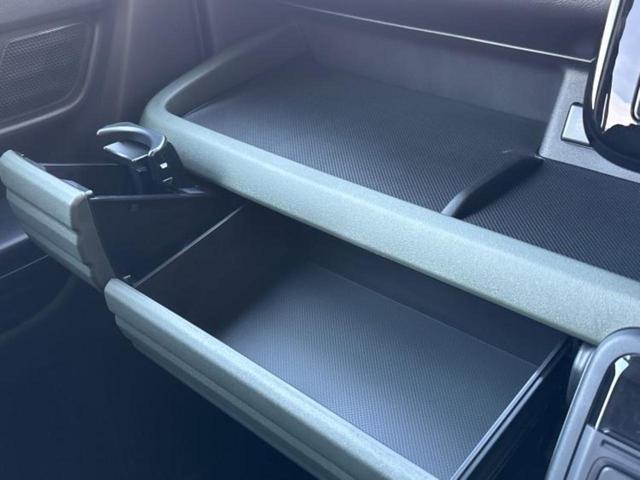 スペーシアギア ハイブリッドＸＺ　保証書／純正　９インチ　ナビ／セーフティサポート（スズキ）／両側電動スライドドア／シートヒーター／全方位モニター／車線逸脱防止支援システム／登録済未使用車／ヘッドランプ　ＬＥＤ　衝突被害軽減システム（38枚目）