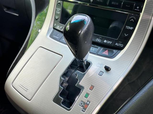 アルファード ２４０Ｓタイプゴールド２　保証書／社外　８インチ　ＳＤナビ／フリップダウンモニター　社外　１１．４インチ／両側電動スライドドア／シート　ハーフレザー／電動バックドア／ヘッドランプ　ＨＩＤ／Ｂｌｕｅｔｏｏｔｈ接続／ＥＴＣ（18枚目）