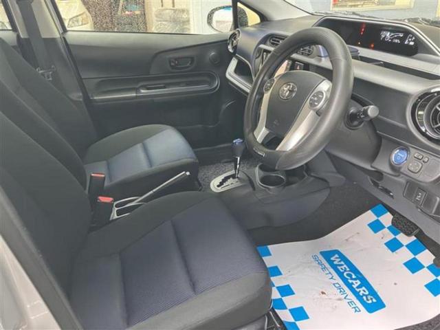 アクア Ｓ　保証書／純正　ＳＤナビ／ヘッドランプ　ＬＥＤ／Ｂｌｕｅｔｏｏｔｈ接続／ＥＴＣ／ＥＢＤ付ＡＢＳ／横滑り防止装置／ワンセグＴＶ／禁煙車／エアバッグ　運転席／エアバッグ　助手席／パワーウインドウ（5枚目）